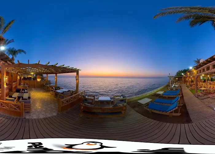 Penguin Village Hotel