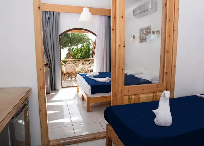 Penguin Village Hotel 3*