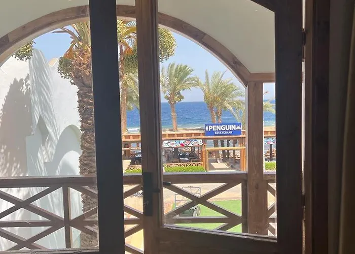 Penguin Village 3* Dahab